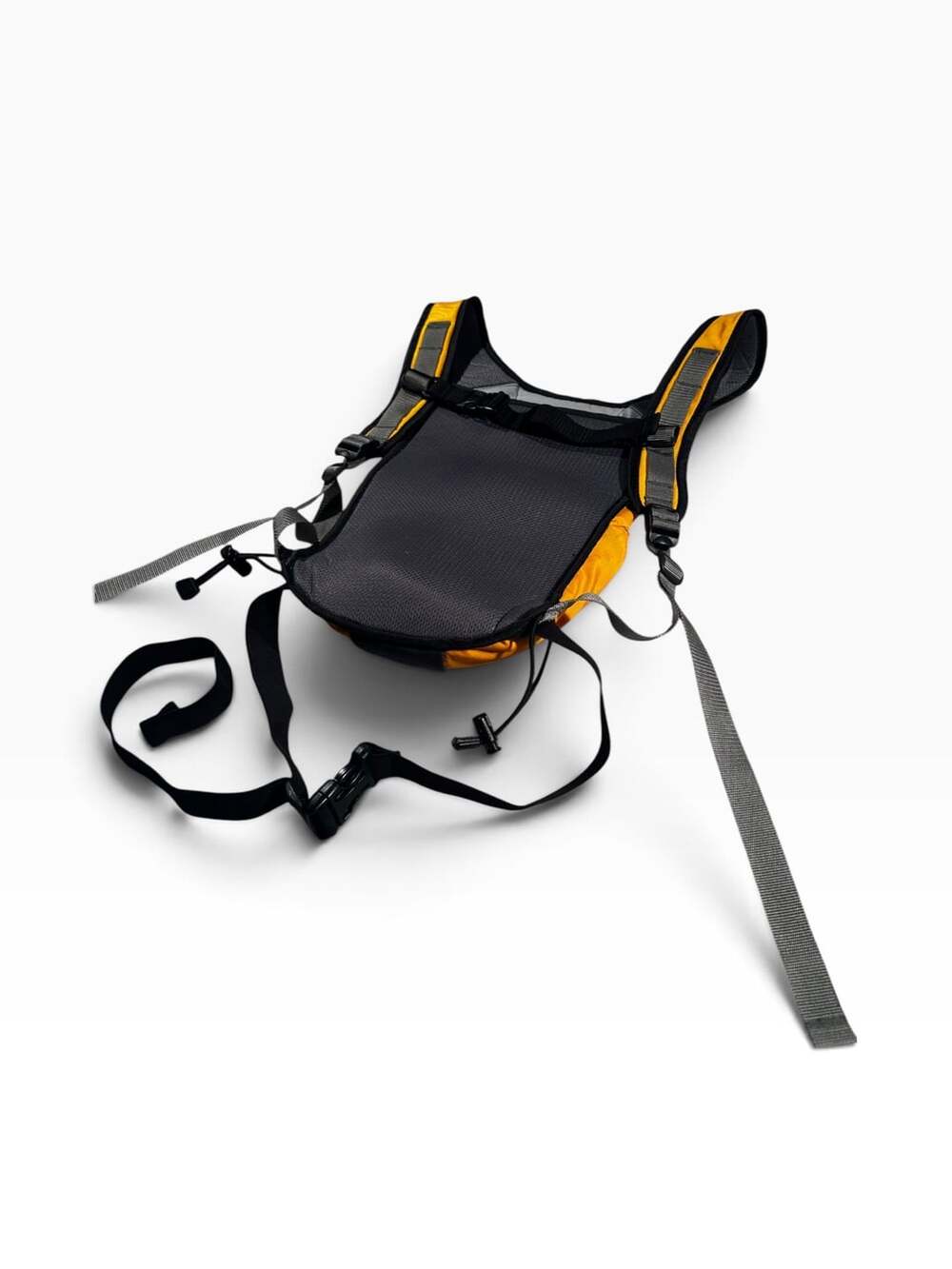 Ultimate Direction Phantom Hydration Pack Mango/Graphite - Picture 8 of 10